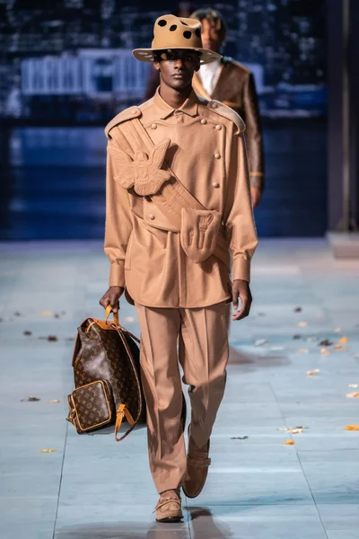 Look 36